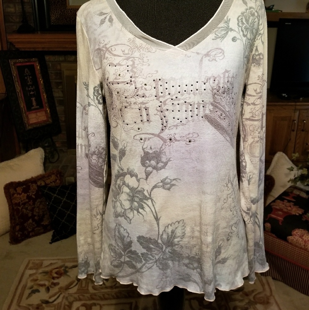 Long sleeve sparkle tee